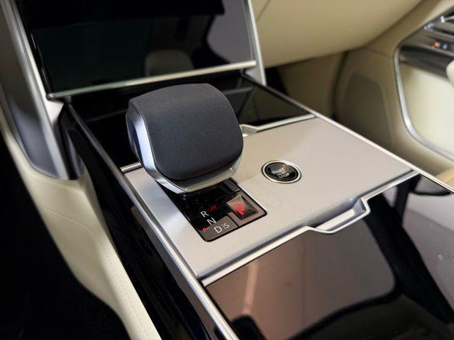 new 2025 Land Rover Range Rover car