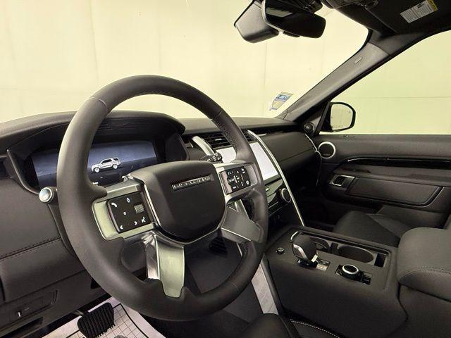 new 2025 Land Rover Discovery car, priced at $70,043