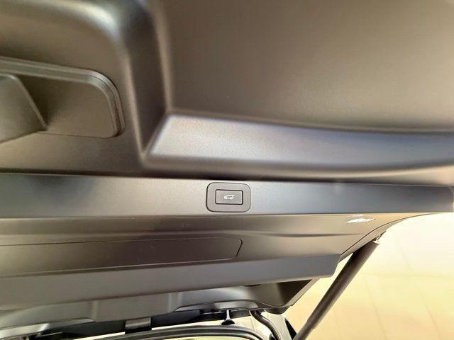new 2025 Land Rover Range Rover car, priced at $156,305