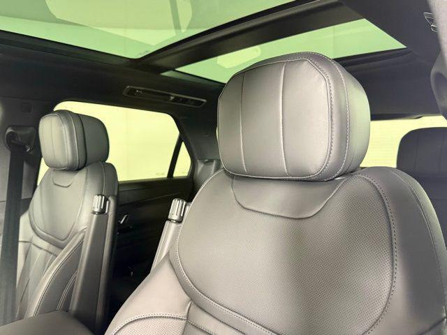 new 2025 Land Rover Range Rover Sport car