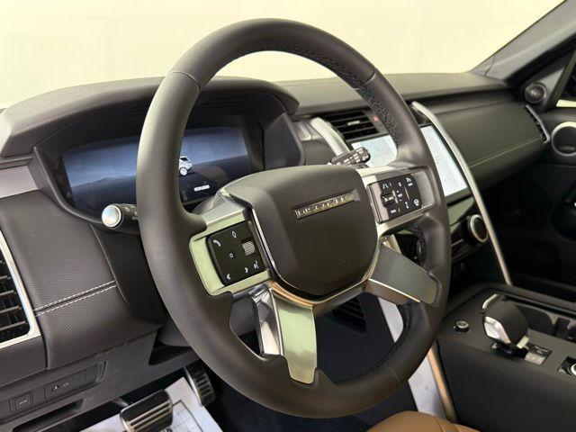 new 2025 Land Rover Discovery car, priced at $80,525