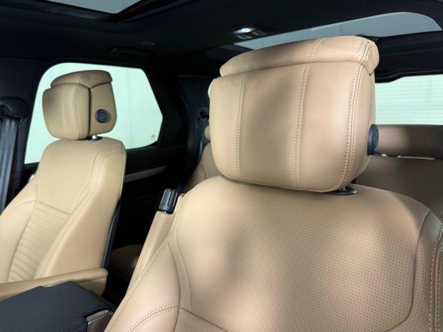new 2025 Land Rover Discovery car, priced at $80,525