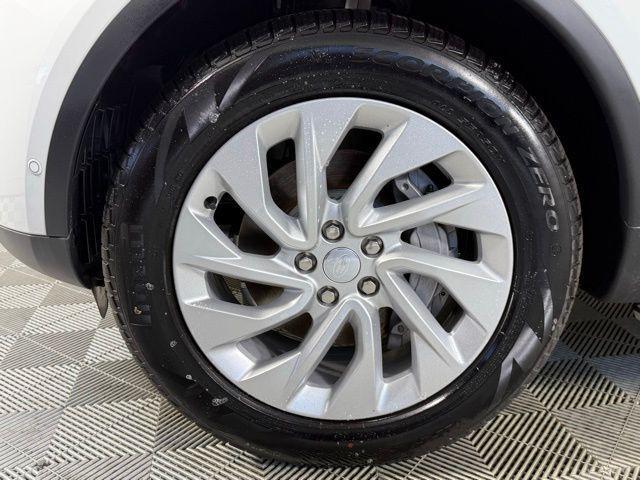 new 2025 Land Rover Discovery car, priced at $66,575