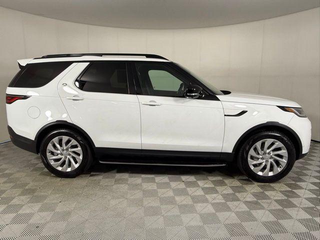 new 2025 Land Rover Discovery car, priced at $66,575