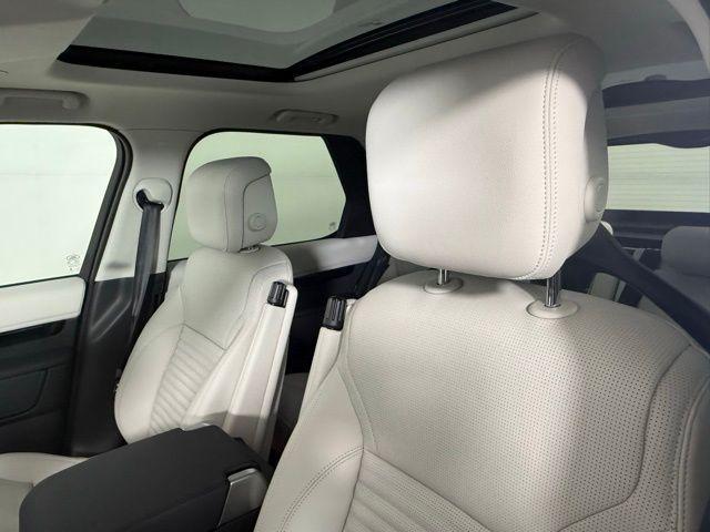 new 2025 Land Rover Discovery car, priced at $68,793