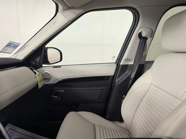 new 2025 Land Rover Discovery car, priced at $68,793