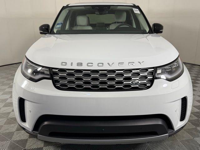 new 2025 Land Rover Discovery car, priced at $68,793