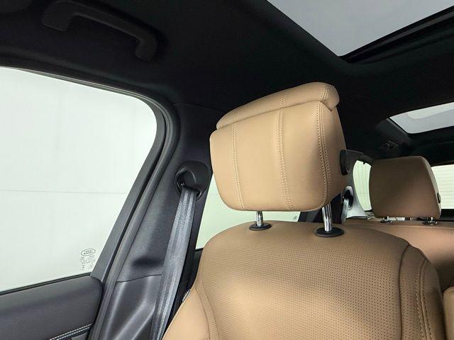 new 2025 Land Rover Discovery car, priced at $80,378