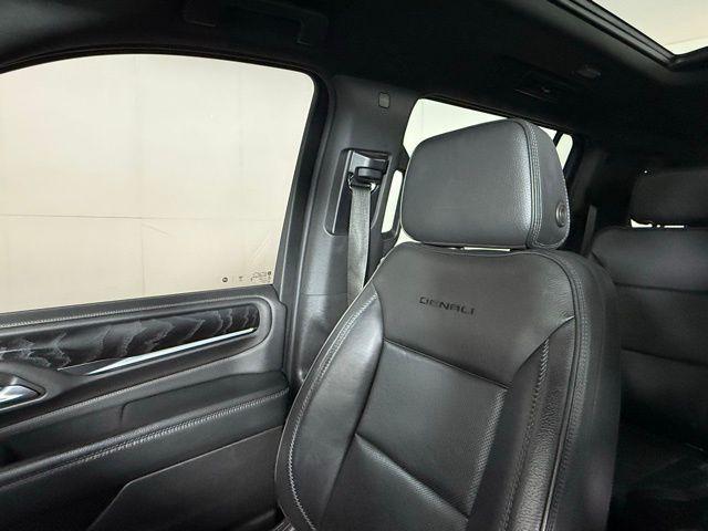 used 2022 GMC Yukon XL car, priced at $54,500