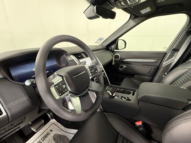 new 2025 Land Rover Discovery car, priced at $67,925
