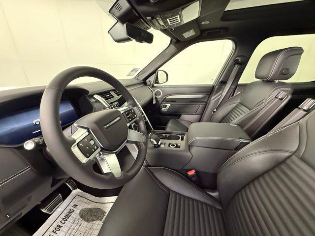 new 2025 Land Rover Discovery car, priced at $67,925