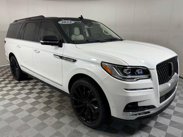 used 2024 Lincoln Navigator car, priced at $86,900