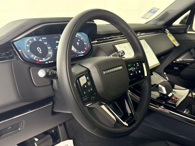 new 2025 Land Rover Range Rover Sport car, priced at $105,180
