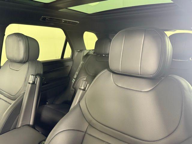 new 2025 Land Rover Range Rover Sport car, priced at $105,180
