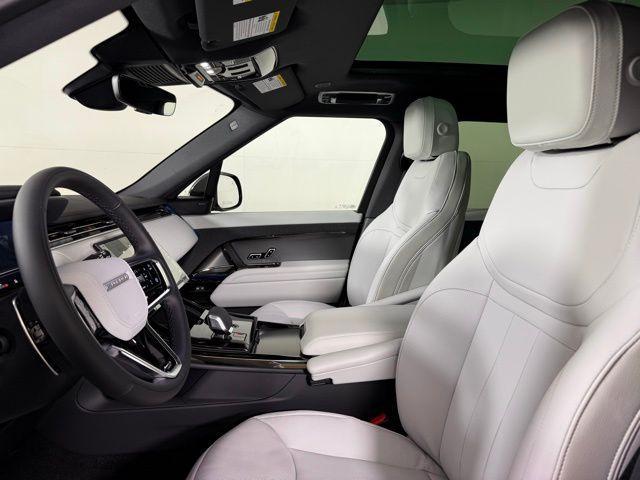 new 2025 Land Rover Range Rover Sport car