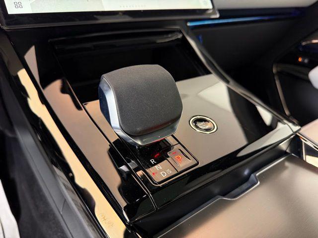 new 2025 Land Rover Range Rover Sport car