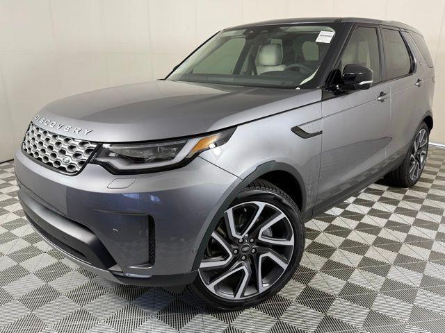 new 2025 Land Rover Discovery car, priced at $69,743
