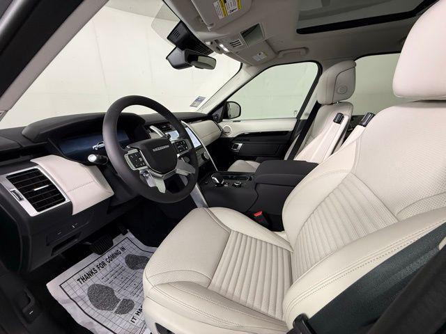 new 2025 Land Rover Discovery car, priced at $69,743