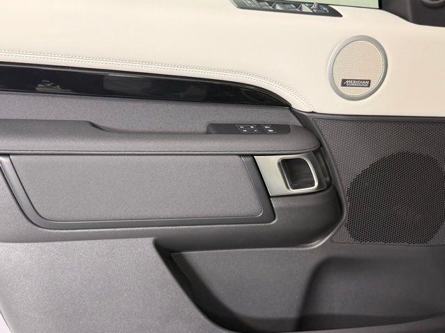 new 2025 Land Rover Discovery car, priced at $69,743