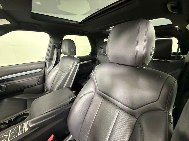used 2020 Land Rover Discovery car, priced at $26,500