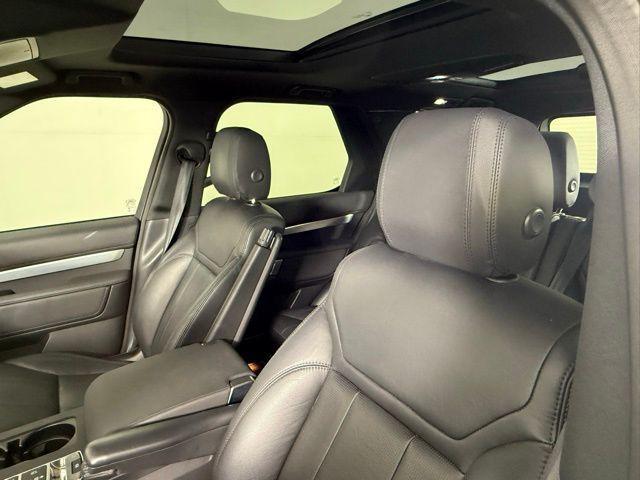 used 2020 Land Rover Discovery car, priced at $26,500