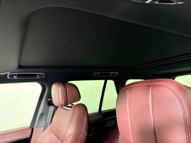 new 2025 Land Rover Range Rover car