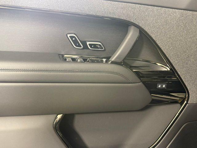 new 2025 Land Rover Range Rover Sport car