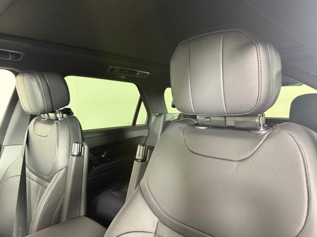new 2025 Land Rover Range Rover Sport car