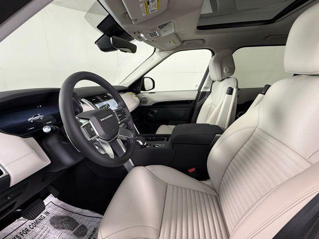 new 2025 Land Rover Discovery car
