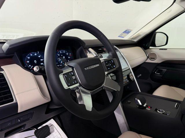 used 2025 Land Rover Discovery car, priced at $50,900