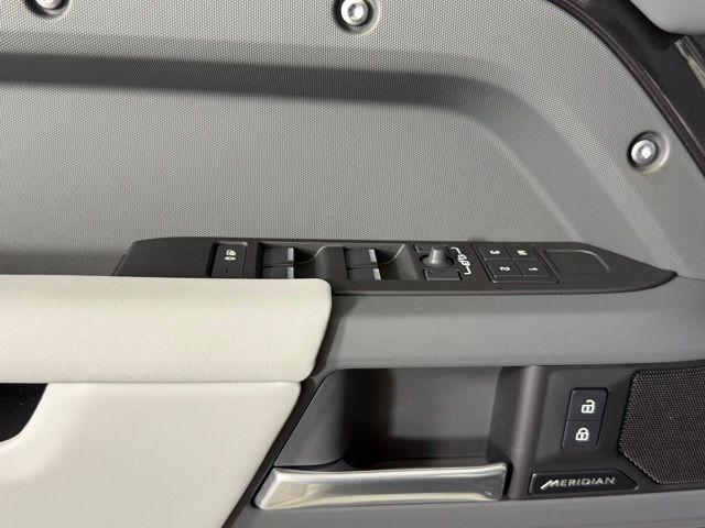 new 2025 Land Rover Defender car