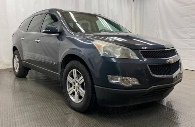 used 2010 Chevrolet Traverse car, priced at $9,999