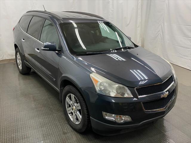 used 2010 Chevrolet Traverse car, priced at $9,999