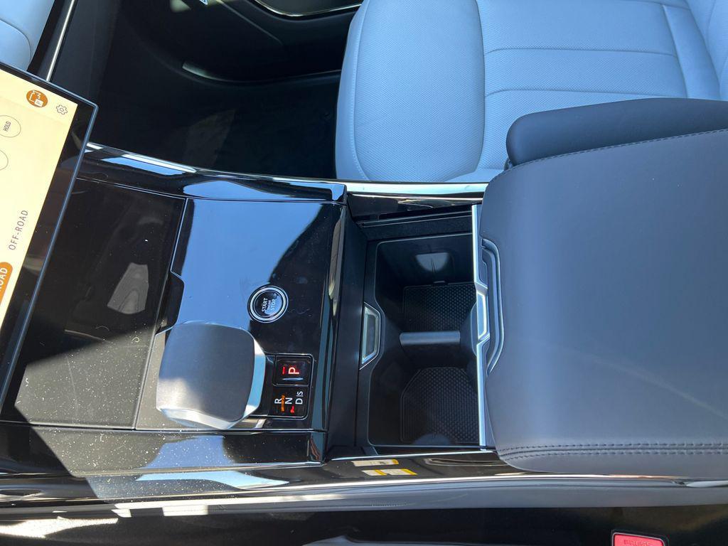 new 2025 Land Rover Range Rover Sport car, priced at $106,485