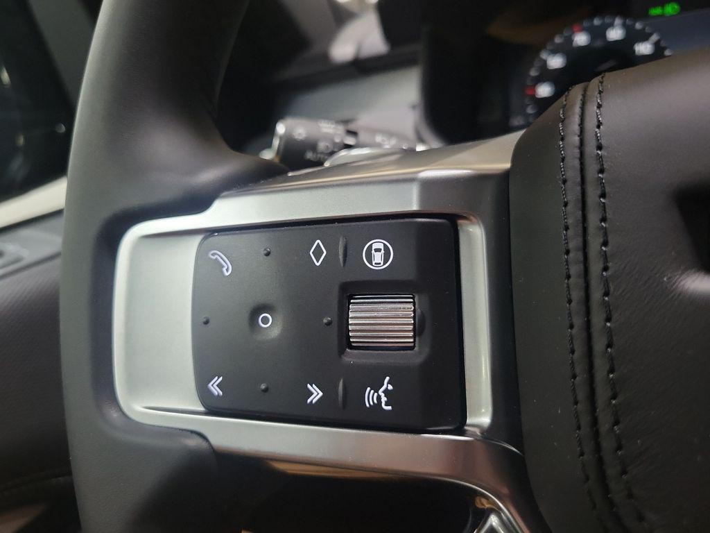 new 2025 Land Rover Discovery car, priced at $75,343