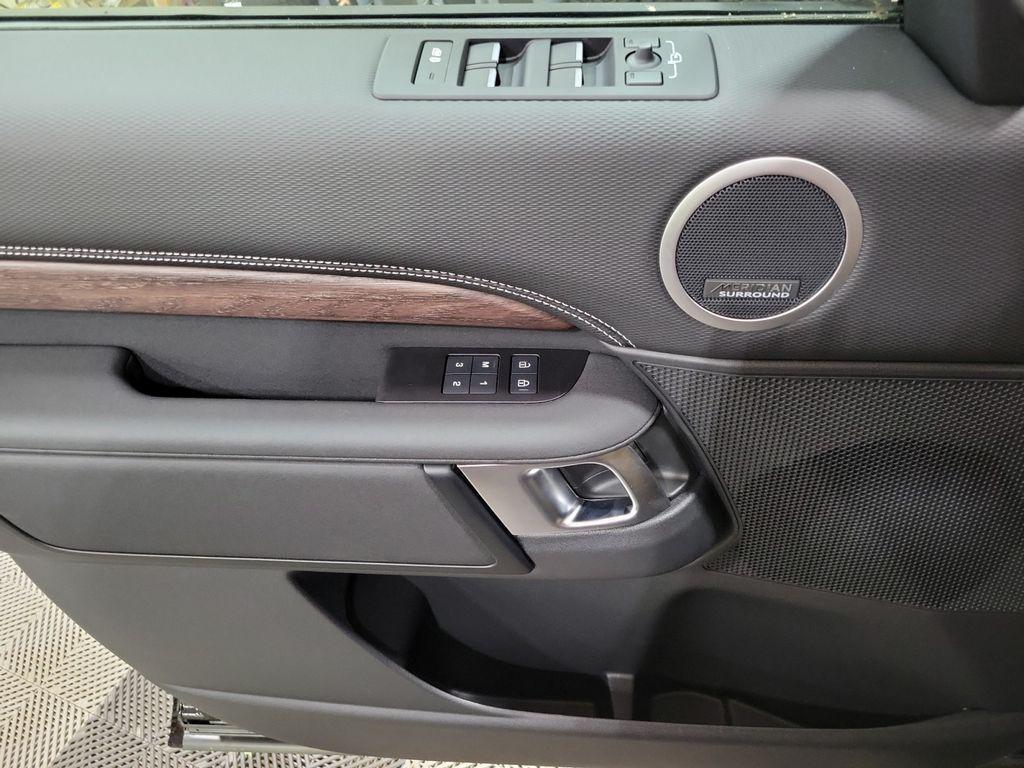 new 2025 Land Rover Discovery car, priced at $81,678