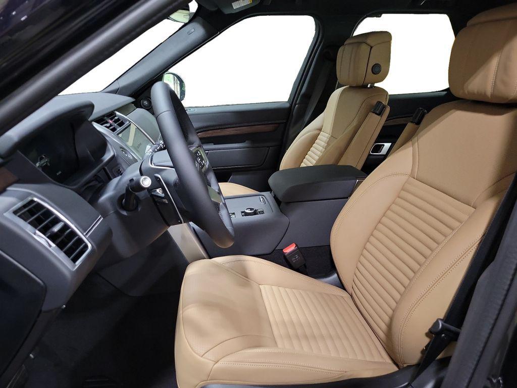 new 2025 Land Rover Discovery car, priced at $81,678