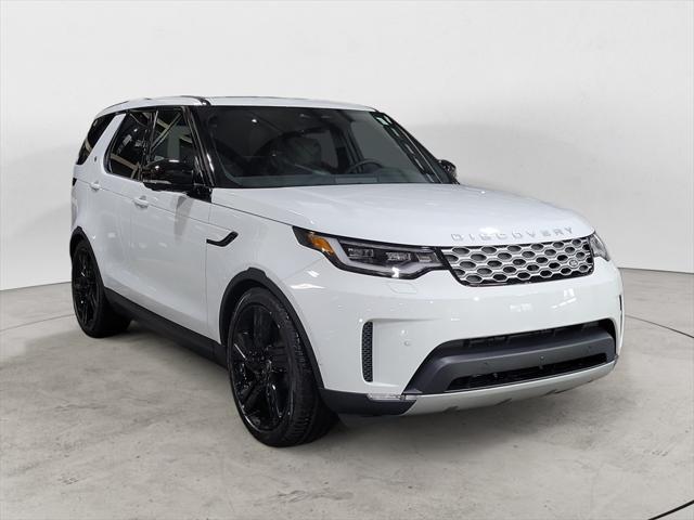 new 2025 Land Rover Discovery car, priced at $66,778