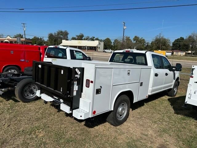 new 2022 Ford F-350 car