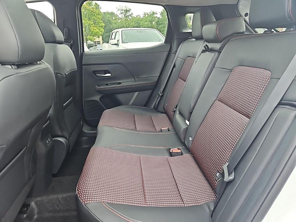 new 2025 Nissan Kicks car, priced at $29,412