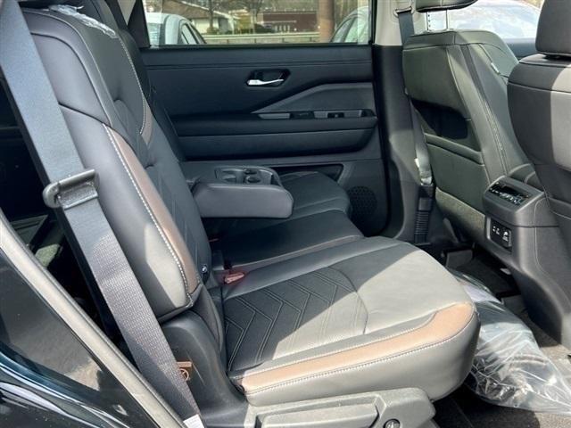 new 2025 Nissan Pathfinder car, priced at $46,765