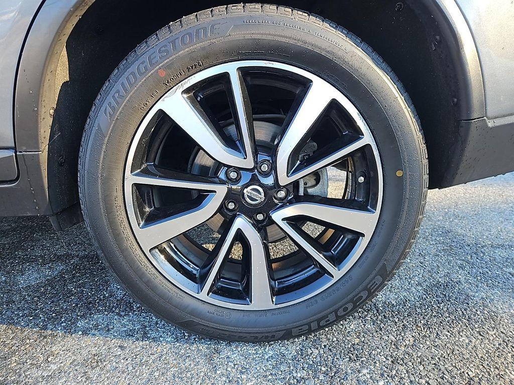 used 2020 Nissan Rogue car, priced at $19,995