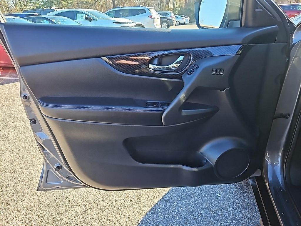 used 2020 Nissan Rogue car, priced at $19,995