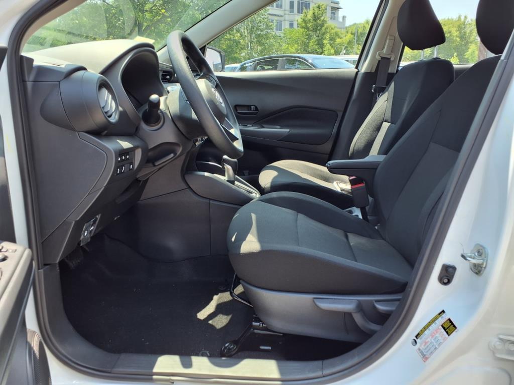 new 2025 Nissan Kicks car, priced at $23,850