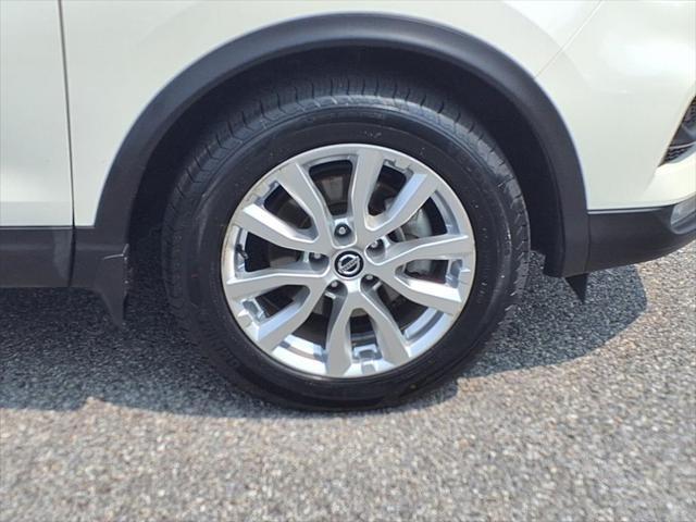 used 2021 Nissan Rogue Sport car, priced at $20,000
