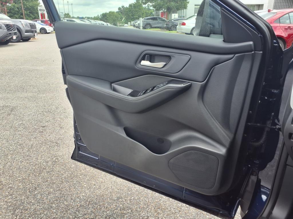 new 2025 Nissan Rogue car, priced at $30,376