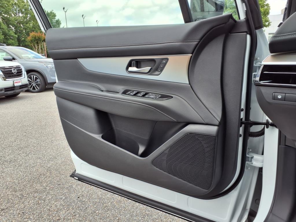 new 2025 Nissan Murano car, priced at $45,570