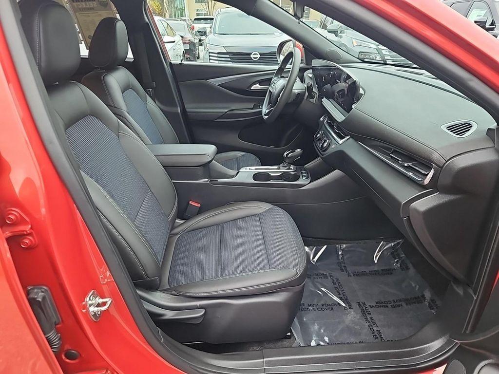 used 2024 Buick Envista car, priced at $22,118