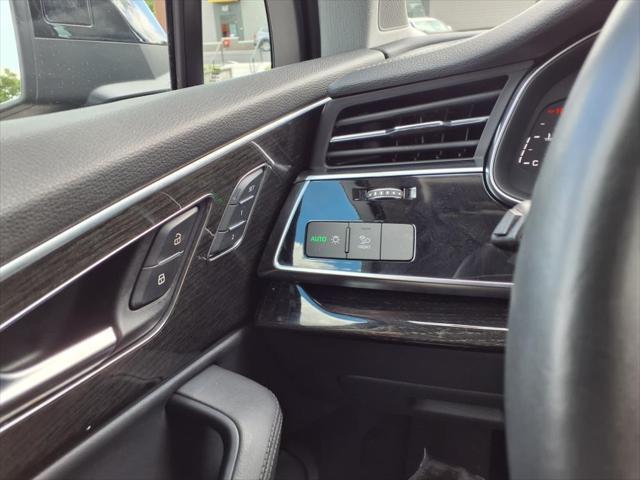 used 2023 Audi Q7 car, priced at $41,900