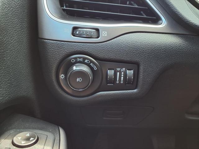 used 2020 Jeep Cherokee car, priced at $18,400